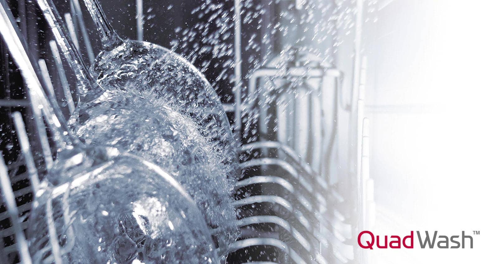 سیستم شستشوی Quad Wash در ماشین ظرفشویی DFB512FW ال جی